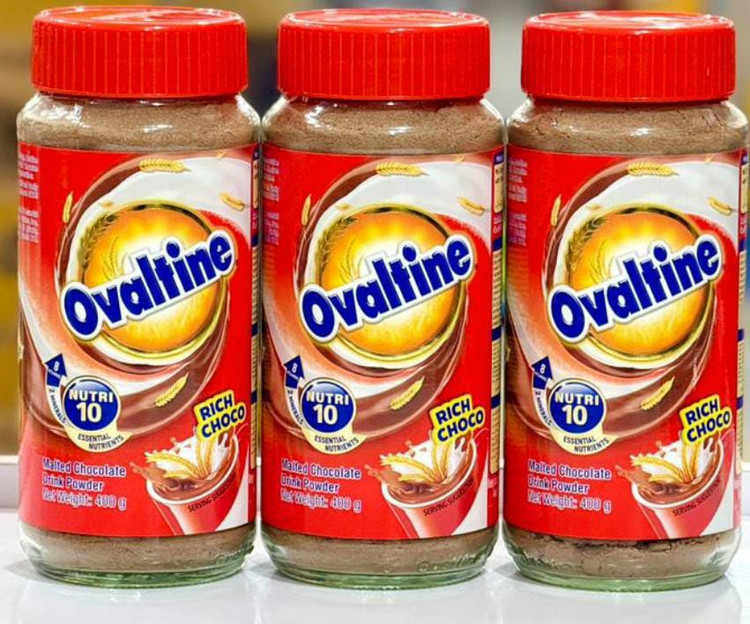 اوالتین اصل OVALTINE چاق کننده و تقویتی شکلاتی همراه با غلات یا آمارتین یا امارتین یا آوالتین Ovaltine Malt Beverage Mix 400g پودر مکمل غذایی اوالتین ازجمله بهترین مکمل های غذایی است. وزن خالص: 400 گرم ساخت کشور: تایلند
